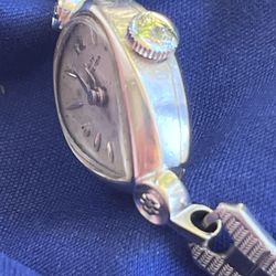Vintage Beautiful Lady Hamilton 14k Gold And Diamonds Watch Rare Heart Shaped Case Manual Wind Works Perfect Beautiful Watch!