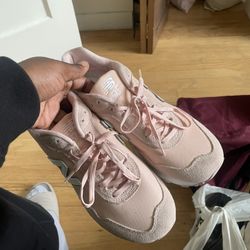 Free shoes (new Balance Sneakers, Bandolino womens, Steve Madden ) 