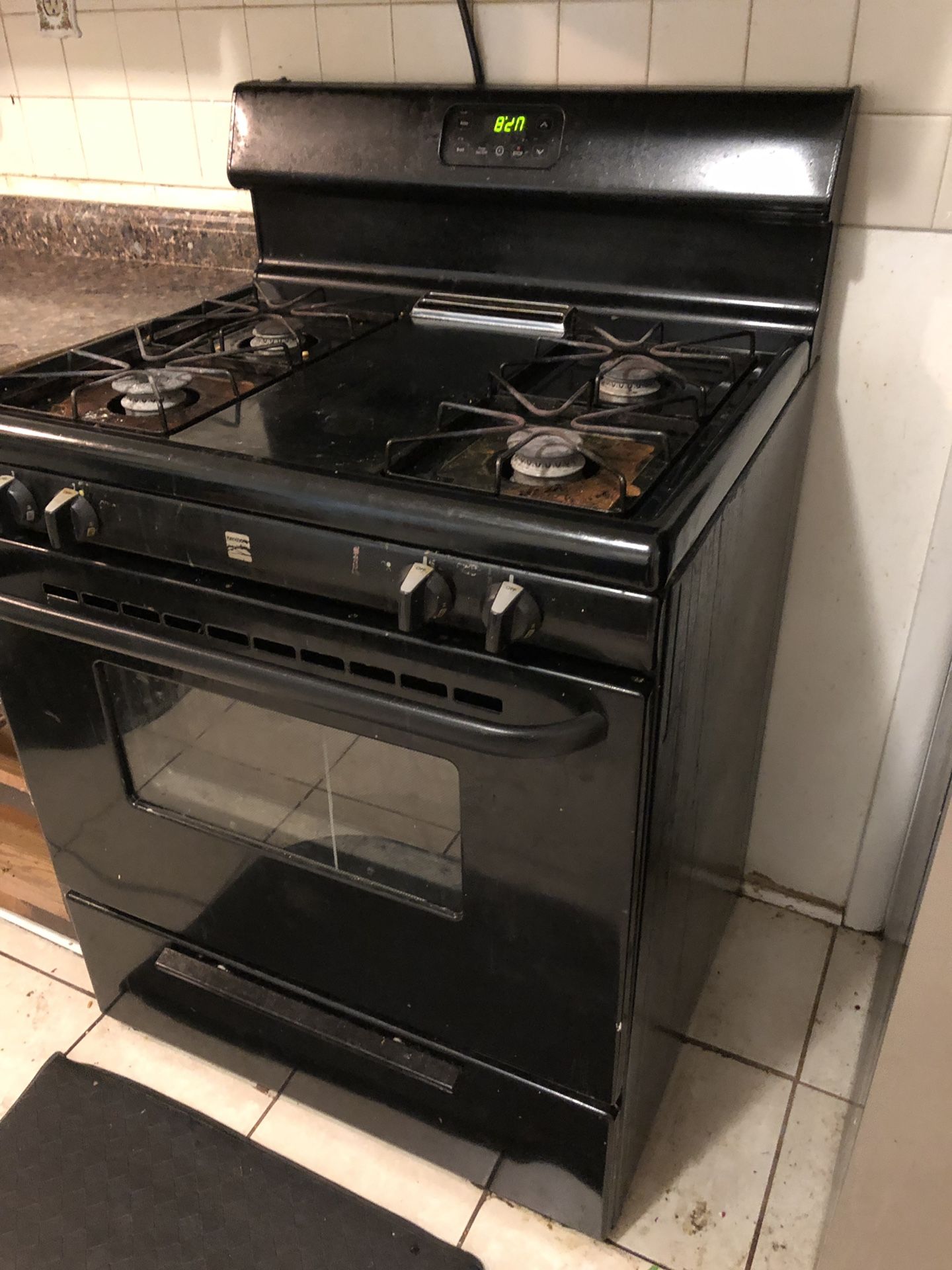 Kenmore Gas Range - 30 inch - self cleaning