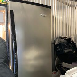 Double Door Refrigerator For Sell $1，
