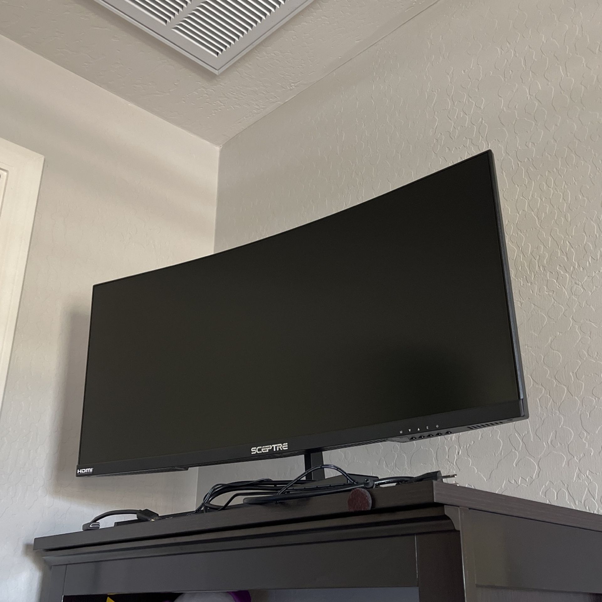 Sceptre 30’ Curved Gaming Monitor (200Hz)