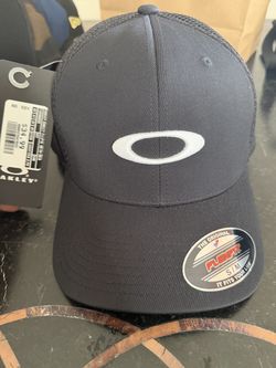 Brand new Oakley hat
