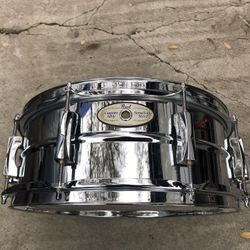 Pearl Sensitone Snare Drum like Ludwig’s Supraphonic 