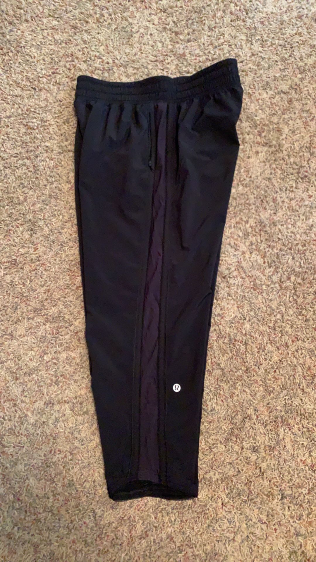 Lululemon Cropped Joggers