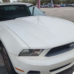 2011 FORD MUSTANG 