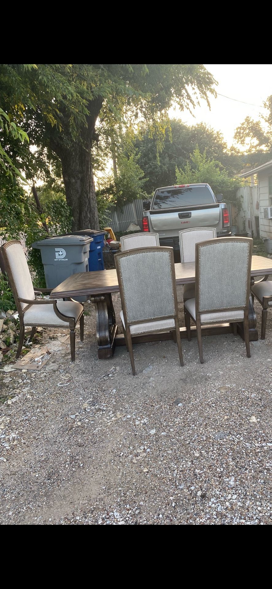 Dinning Table