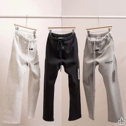 The Fear Of God Essentials 
XS-XL