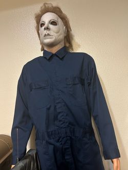 The complete Michael Myers costume