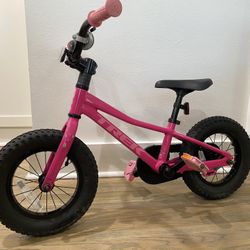 Trek Precaliber 12 Girls 12 Flamingo Pink Bike