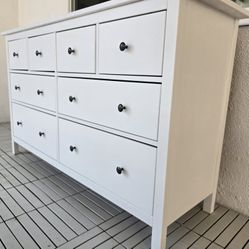 Lovely White Dresser. Real Wood!!