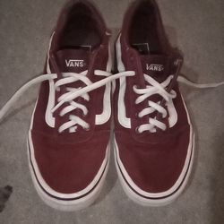 ***Women's size 7 Vans half cabs***