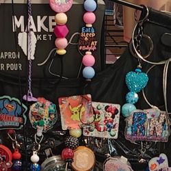 Design Pens & Keychains For 5