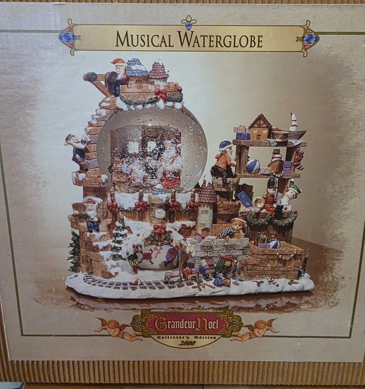Musical Waterglobe 2000 Collectors Edition 