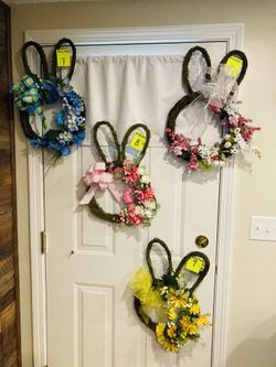 Easter Bunny Wreaths & Bunny Head Wreaths. Hurry Easter Is Arriving Fast!!