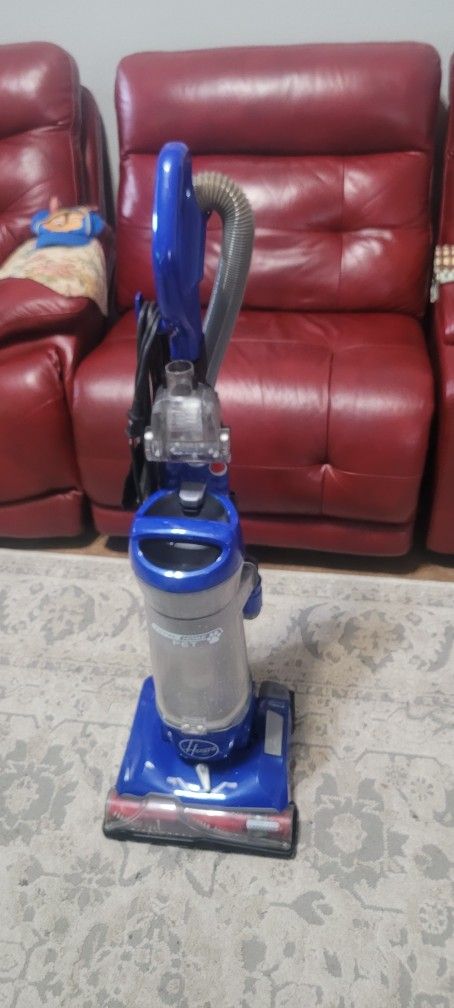 Hoover Total Home Pet Max Life, Bagless Upright Vacuum Cleaner, Model UH74100