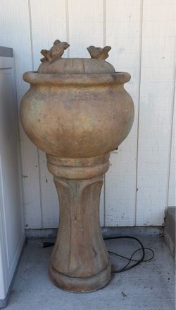 39 inch tall Patio Bubbler Fountain with light