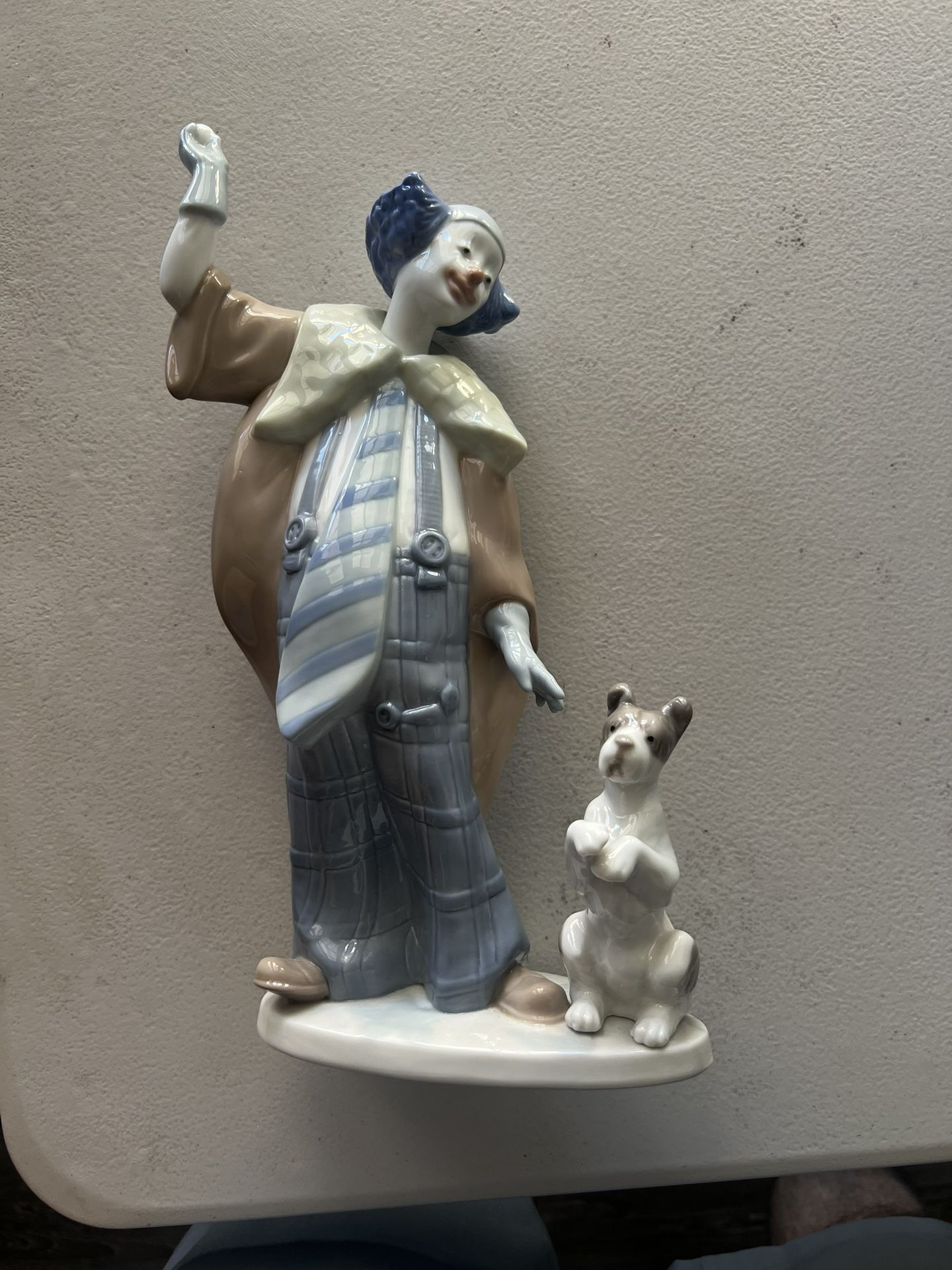 RARE COLLECTABLE 1989 Lladro Nao Clown Circus Ringmaster with Ball & Dog Figurine