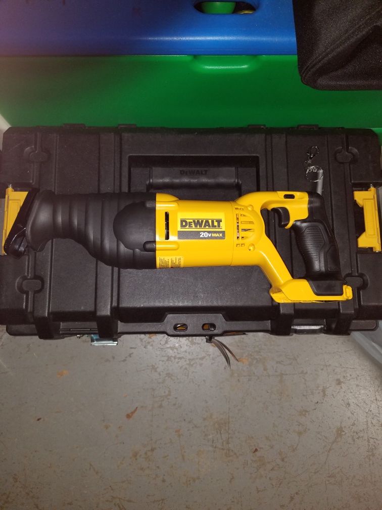 New dewalt 20v MAX sawz all [tool only]