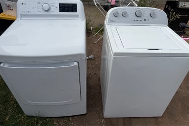 Washing machine and dryer bundle