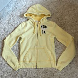 Hollister yellow hoodie sweatshirt medium white blue women like new warm and fuzzy inside only washed a few times