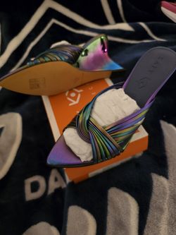 Katy Perry size 5.5