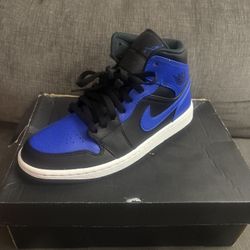 Jordan 1 Black Hyper Royal White