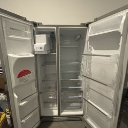 Frigidaire two door fridge 