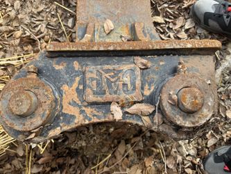 Ripper For 307.5 Cat Or 75 Deere