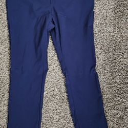 Michael Kors Women's Ankle Pants Size M Pull On Mid Rise Stretch Blue Trousers 

Excellent condition,  no flaws
Dark blue color pull on ankle pants
Si