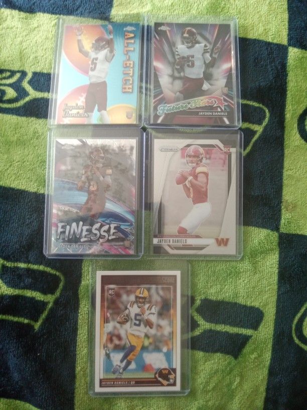 5 Card Jayden Daniels Rc Lot.