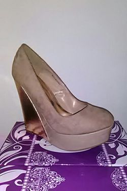 Wedges heels
