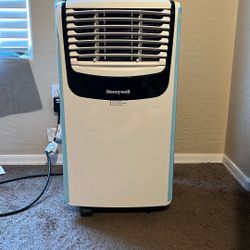 Honeywell Portable Air Conditioner. M008CESWK