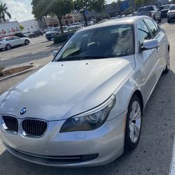 2009 BMW 528i
