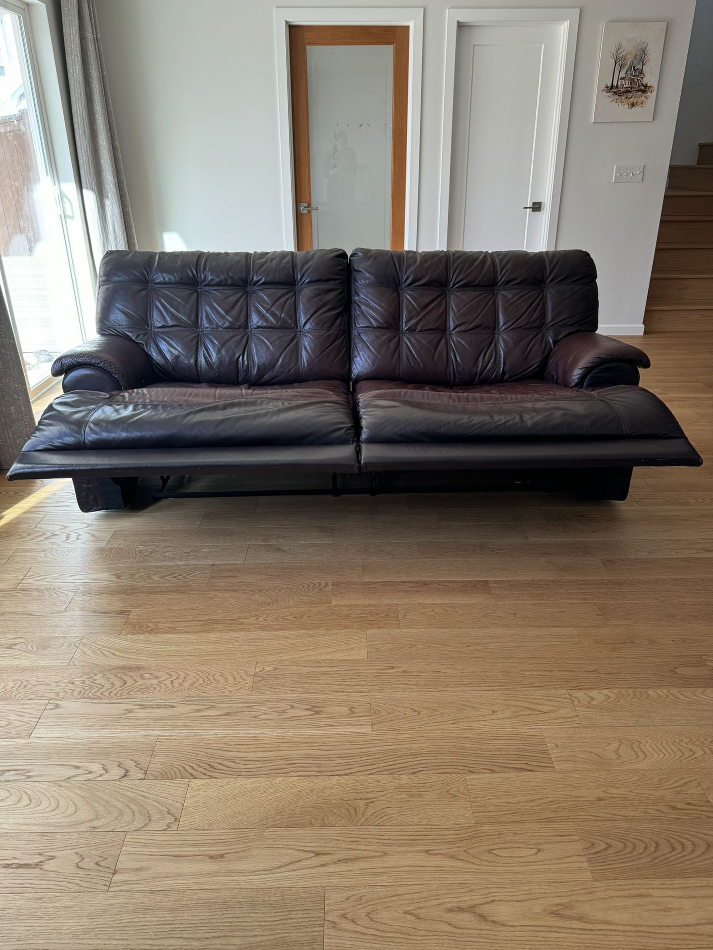 Genuine Leather Recliner Sofa/ Couch