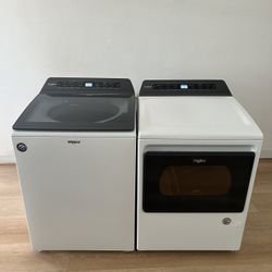 Whirlpool Washer & GAS Dryer 