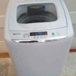 Magic Chef Portable small Washer Model: MCSTCW09W1.  0.9 cu. ft. Compact Portable Top Load in White.  FIRM PRICE. IN EAGLE ROCK 