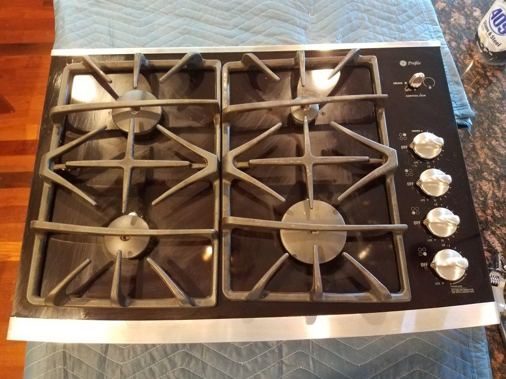 GE profle glass and stainless 30" gas cooktop