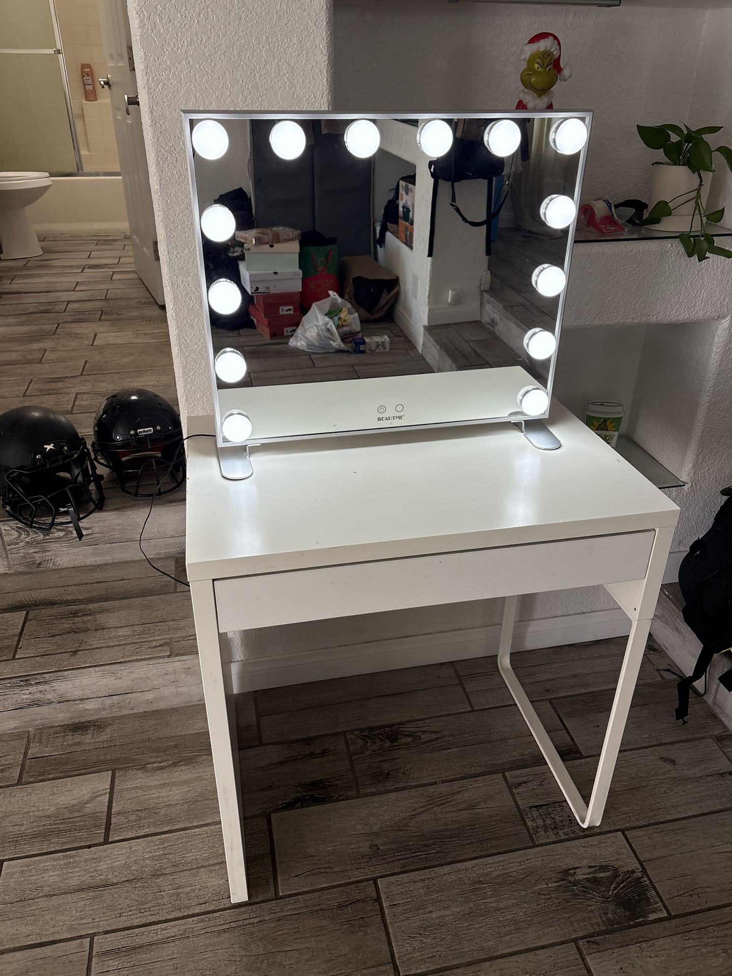 Mini Vanity