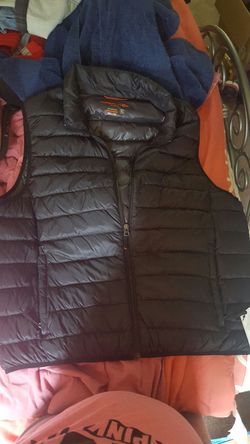 Brand new never worn men's vest