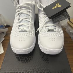 DS Kobe 3 Protro “Halo” (2025 release) Men’s size 10.5