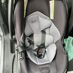 Safety 1st Car seat W/ Base