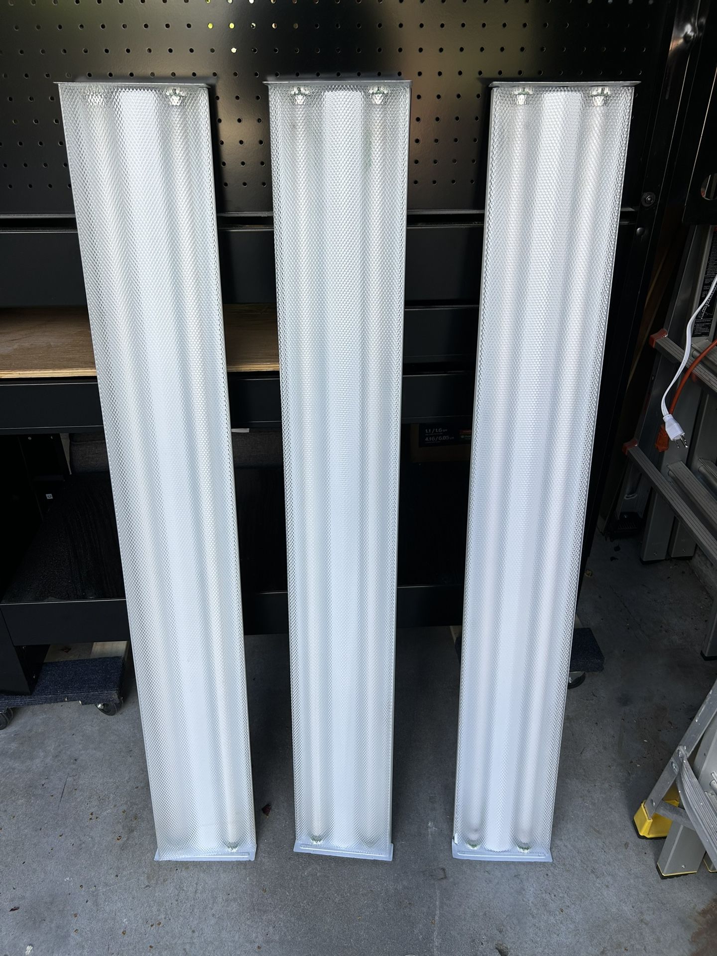 Free Fluorescent Lights