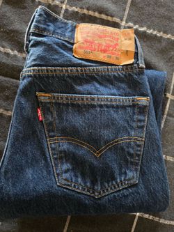 Denim Levi and Strauss 501 button fly jeans size men 30x2