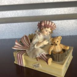 Jan Hagara Resin Figurine, $15.00, Retail $49.00