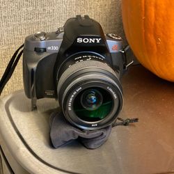 Sony Alfa 330
