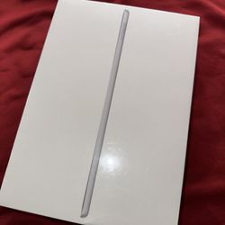 Silver Apple iPad 9th Generation 64gb WiFi iOS 15.1 New Sealed 