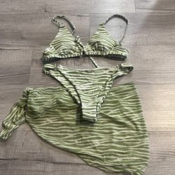 Women’s Green Zebra Print Bikini Set Size Medium 2 Piece Swimsuit Adjustable