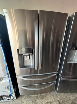 LG 4‑Door French Door Fridge – Stainless, Ice/Water Dispenser
