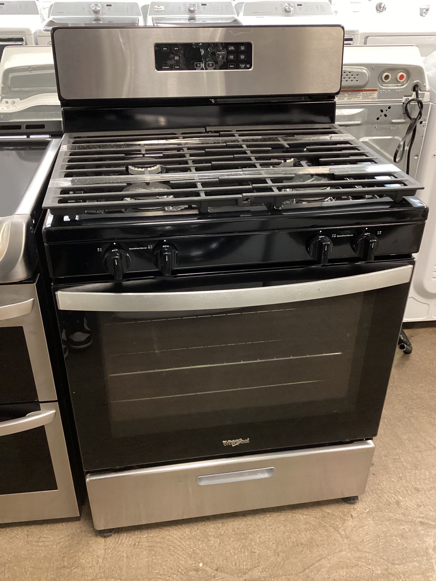 Whirlpool 30 in. 4 Burners 5.1 cu.ft. Freestanding Gas Stove