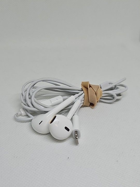 Apple OEM Headphones Lightning - Wired